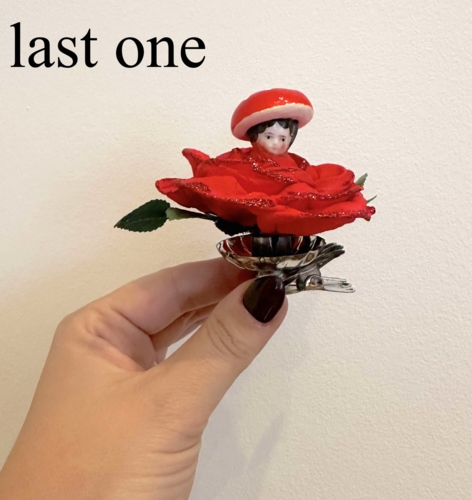 Svampe-pige i rose