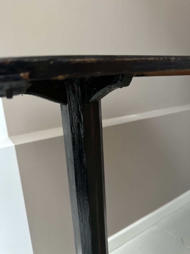 Antikt svensk sidebord