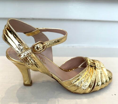 Sandal